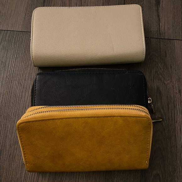 Wallets - Picture 1 of 1